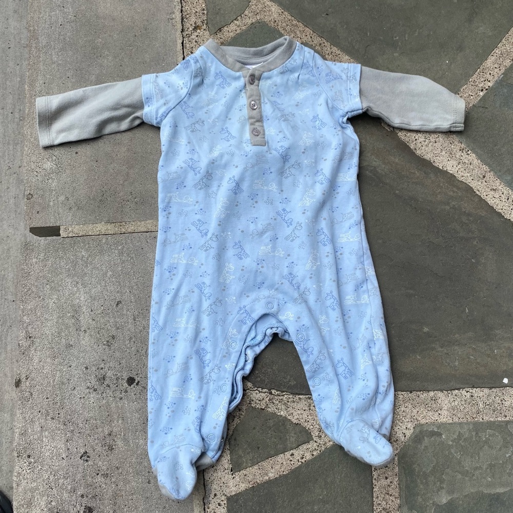 Quiltex Baby Onsie Size: 9 Months